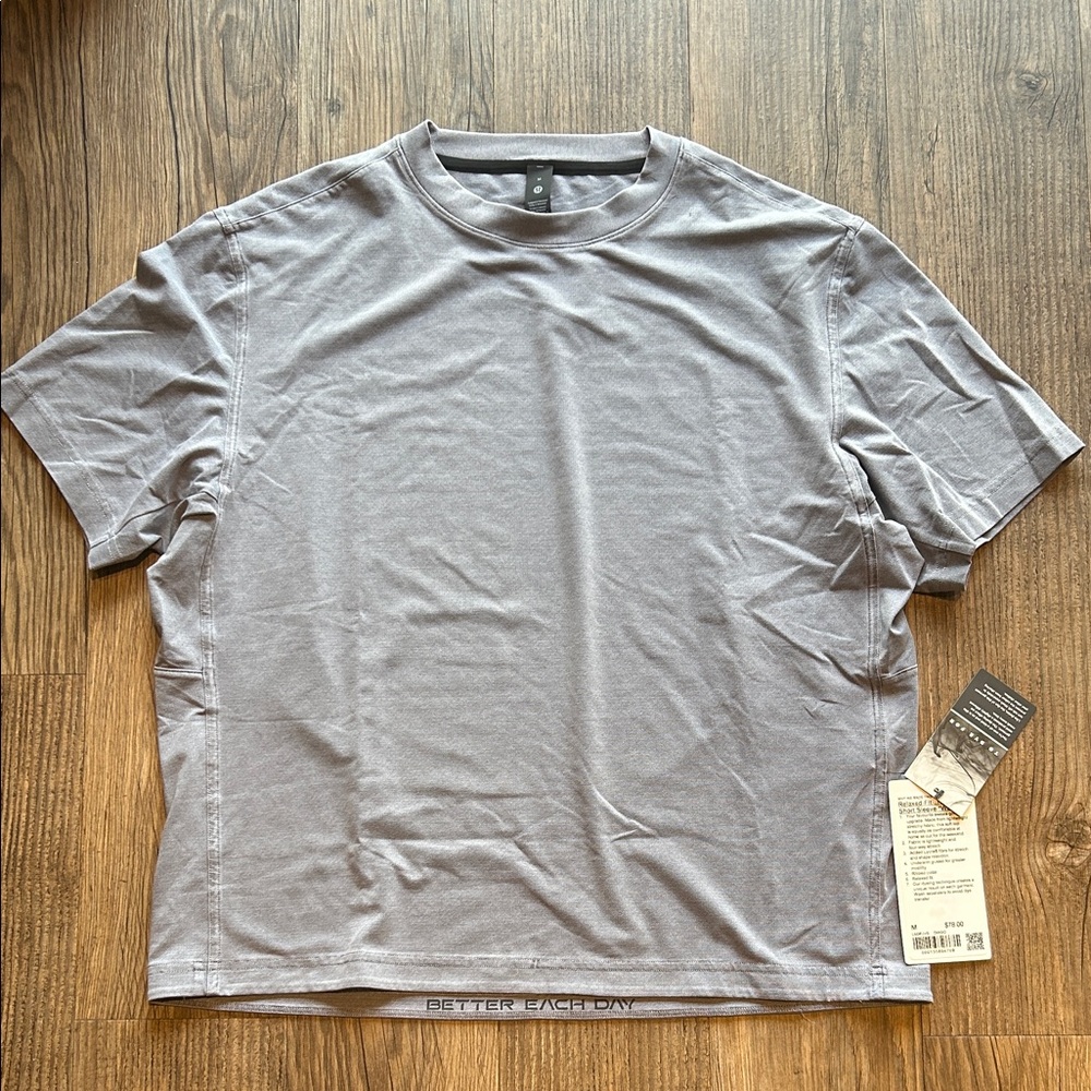 lululemon athletica Men’s Short Sleeve Tee in Light Gray